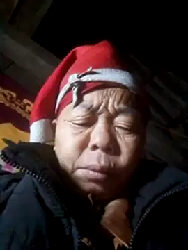 Snapshot of VangLe73 chatting on 11/30/25, 09:41 VangLe73 online show from 11/30/25, 09:41