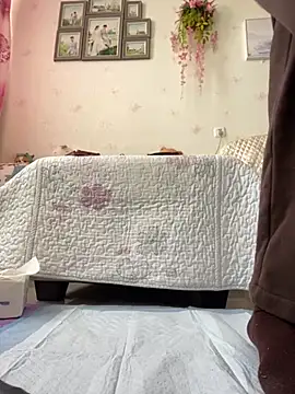 Snapshot of Alicia066 chatting on 11/24/25, 04:45 Alicia066 online show from 11/24/25, 04:45