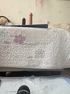 Snapshot of Alicia066 chatting on 12/18/25, 06:52 Alicia066 online show from 12/18/25, 06:52