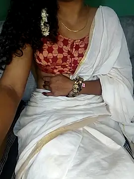 Snapshot of Tamilpallavi chatting on 11/07/25, 04:18 Tamilpallavi online show from 11/07/25, 04:18