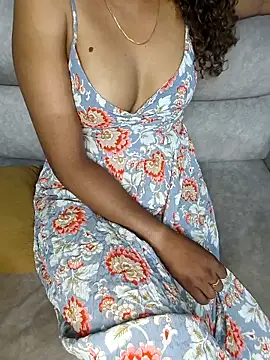 Tamilpallavi online show from 04/04/26, 02:10