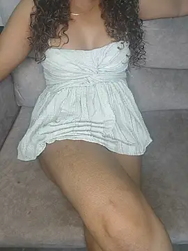 Snapshot of Tamilpallavi chatting on 06/27/26, 11:37 Tamilpallavi online show from 06/27/26, 11:37
