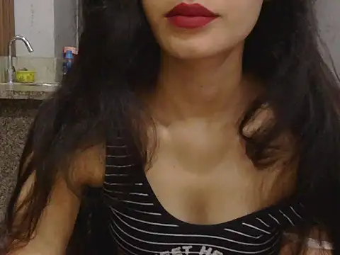 Snapshot of Tanvi_Angel chatting on 05/21/26, 06:15 Tanvi Angel online show from 05/21/26, 06:15