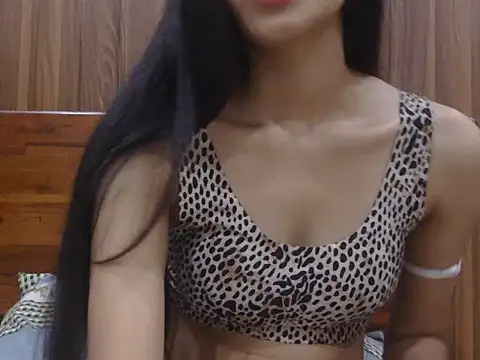 Snapshot of Tanvi_Angel chatting on 06/18/26, 04:33 Tanvi Angel online show from 06/18/26, 04:33