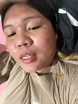 Snapshot of pinay_tynee chatting on 10/16/25, 02:23 pinay tynee online show from 10/16/25, 02:23