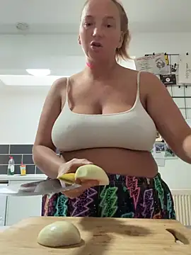 JustYourNormalCouple online show from 10/15/25, 08:47