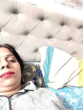 Soniya Roy online show from 10/21/25, 03:46