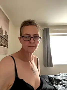 Curvy-Jinx online show from 10/08/25, 12:03