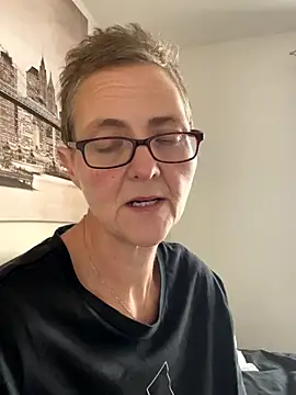 Curvy-Jinx online show from 10/09/25, 07:28