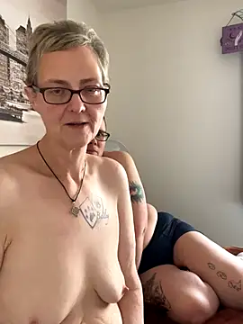 Curvy-Jinx online show from 12/05/25, 10:02