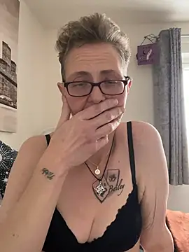 Curvy-Jinx online show from 02/05/26, 11:59