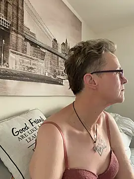 Curvy-Jinx online show from 02/20/26, 09:10