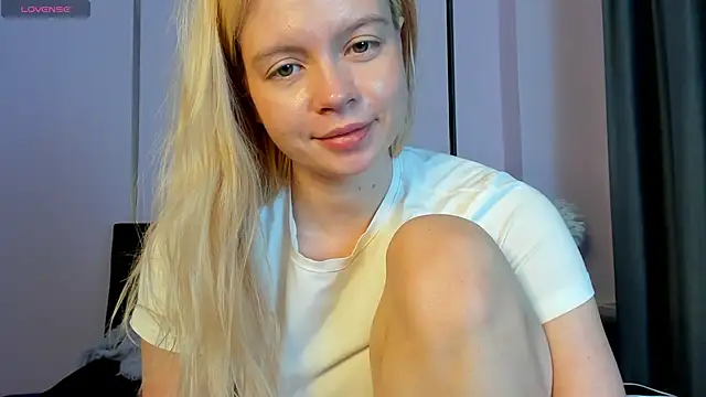 AlisaGoldie online show from 09/28/25, 05:29