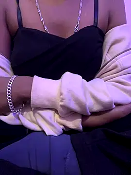 sakshi5533 online show from 12/04/25, 05:10