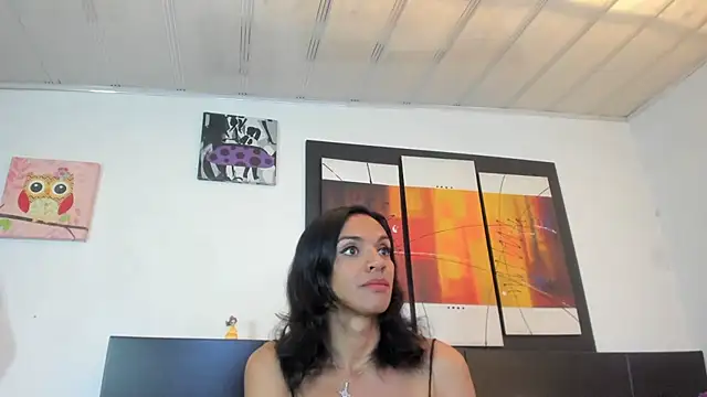 Snapshot of MeganRhyder chatting on 05/19/26, 03:40 MeganRhyder online show from 05/19/26, 03:40