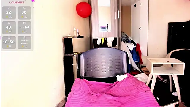 Rossedewitt  online show from 02/15/26, 07:21