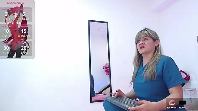 Snapshot of Sophy_Sheikh chatting on 09/19/25, 08:20 Sophy Sheikh online show from 09/19/25, 08:20