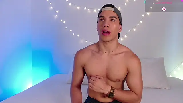 brunoorangel1 online show from 12/16/25, 10:26