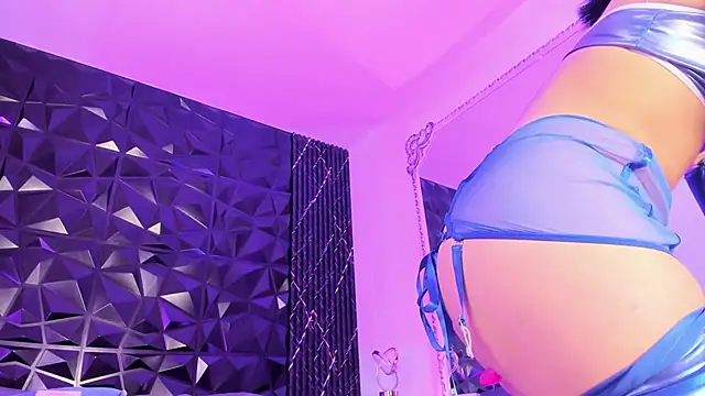 katierouge  online show from 10/30/25, 05:31