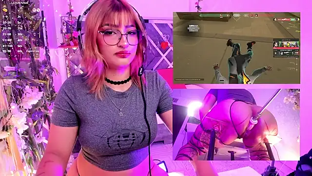 Snapshot of AriaNova_ chatting on 04/11/26, 01:37 AriaNova online show from 04/11/26, 01:37