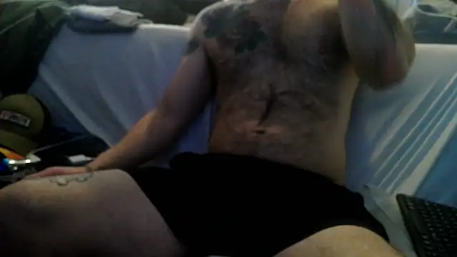 Luv2SuckBWC92 online show from 11/02/25, 06:10