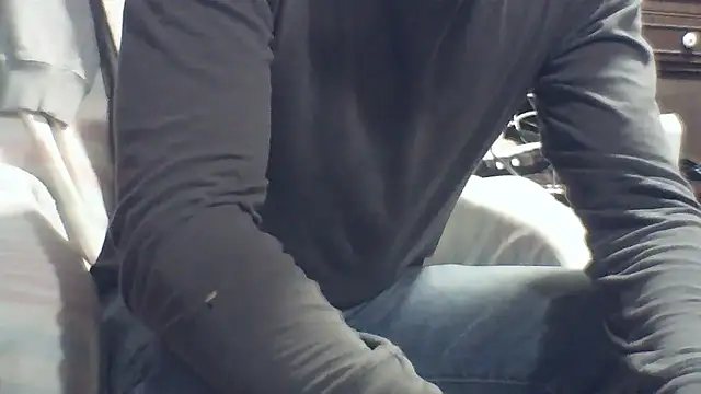 Snapshot of Luv2SuckBWC92 chatting on 01/15/26, 04:06 Luv2SuckBWC92 online show from 01/15/26, 04:06