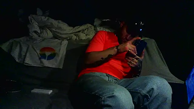 Snapshot of Luv2SuckBWC92 chatting on 03/06/26, 09:39 Luv2SuckBWC92 online show from 03/06/26, 09:39