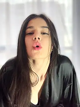 Snapshot of Sofi_Leal chatting on 10/25/25, 11:51 Sofi Leal online show from 10/25/25, 11:51