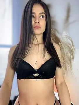 Snapshot of Sofi_Leal chatting on 11/07/25, 11:54 Sofi Leal online show from 11/07/25, 11:54