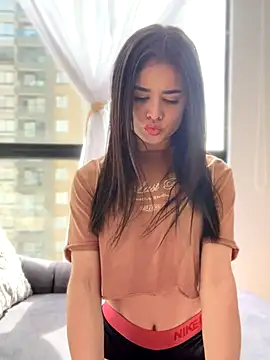 Snapshot of Sofi_Leal chatting on 11/20/25, 02:50 Sofi Leal online show from 11/20/25, 02:50