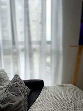 Sofi Leal online show from 04/13/26, 01:05