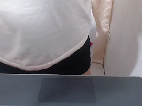 PrettyClaudia online show from 05/09/26, 09:36