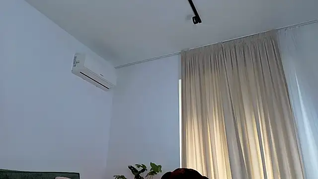 EmaHallee online show from 06/16/26, 03:53