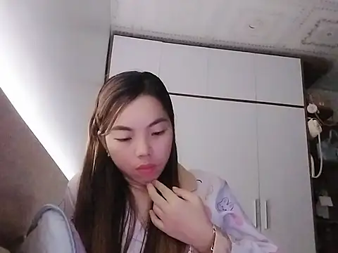 Bree039 online show from 10/27/25, 01:26