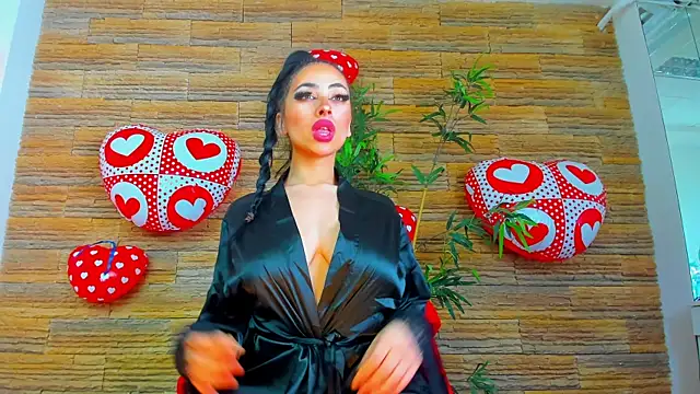 Snapshot of Cupcake_Izzy chatting on 02/12/26, 05:46 Cupcake Izzy online show from 02/12/26, 05:46