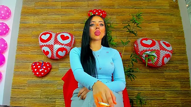 Snapshot of Cupcake_Izzy chatting on 02/14/26, 05:37 Cupcake Izzy online show from 02/14/26, 05:37