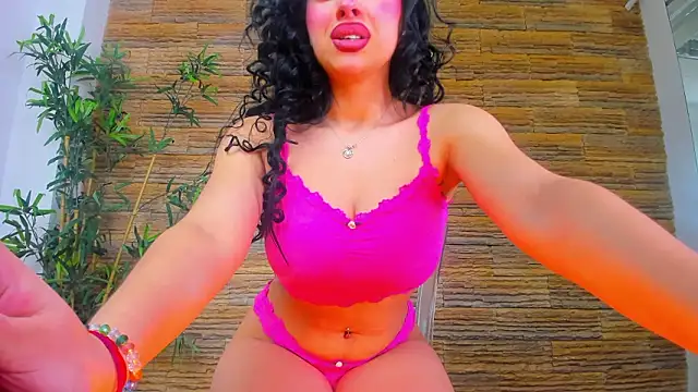 Snapshot of Cupcake_Izzy chatting on 03/09/26, 05:33 Cupcake Izzy online show from 03/09/26, 05:33