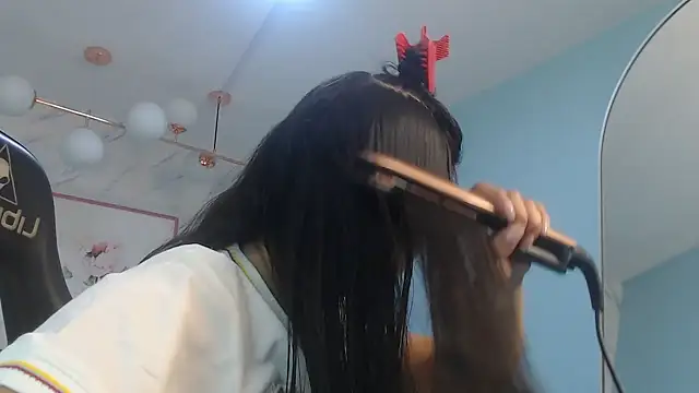 victoria hernandez t  online show from 03/26/26, 01:06