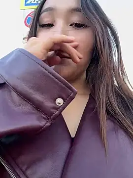 Snapshot of KissMeEva chatting on 09/17/25, 02:08 KissMeEva online show from 09/17/25, 02:08