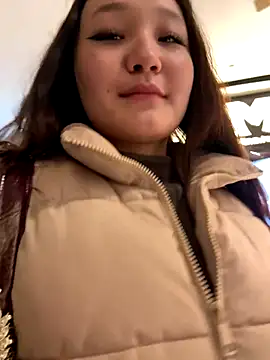 Snapshot of KissMeEva chatting on 09/25/25, 02:21 KissMeEva online show from 09/25/25, 02:21