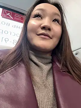 Snapshot of KissMeEva chatting on 10/01/25, 02:12 KissMeEva online show from 10/01/25, 02:12