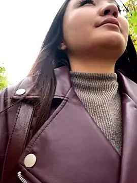 Snapshot of KissMeEva chatting on 10/10/25, 08:13 KissMeEva online show from 10/10/25, 08:13