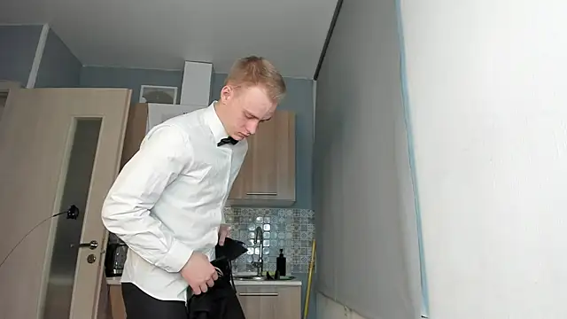 Kevin Young Cat online show from 12/19/25, 07:10