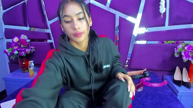 Snapshot of Miaa_Davis_ chatting on 02/25/26, 02:43 Miaa Davis online show from 02/25/26, 02:43