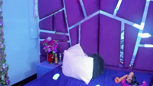 Snapshot of Miaa_Davis_ chatting on 02/27/26, 02:22 Miaa Davis online show from 02/27/26, 02:22