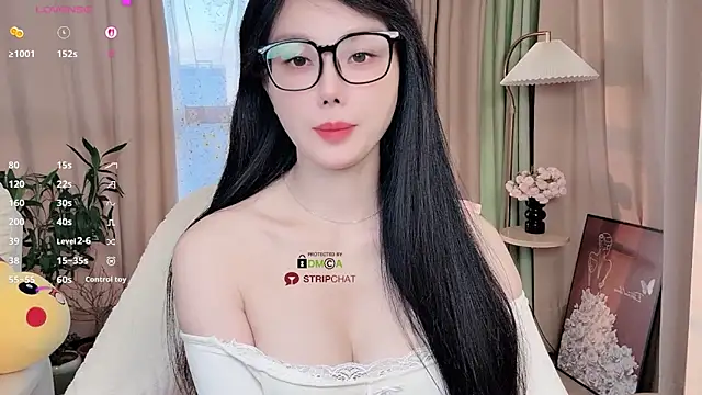 Xiatian520  online show from 11/20/25, 09:20