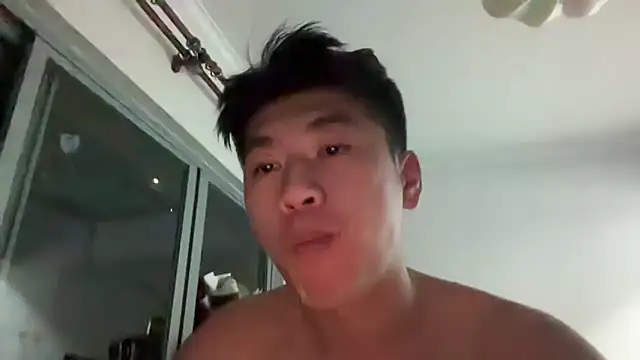 Snapshot of heywilliam chatting on 10/02/25, 04:03 heywilliam online show from 10/02/25, 04:03