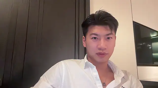 Snapshot of heywilliam chatting on 11/05/25, 02:17 heywilliam online show from 11/05/25, 02:17