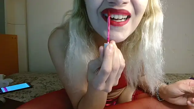 yellowchick online show from 05/18/26, 10:04
