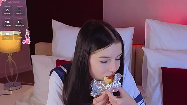 Snapshot of Angel__Rosse chatting on 12/13/25, 07:53 Angel Rosse online show from 12/13/25, 07:53